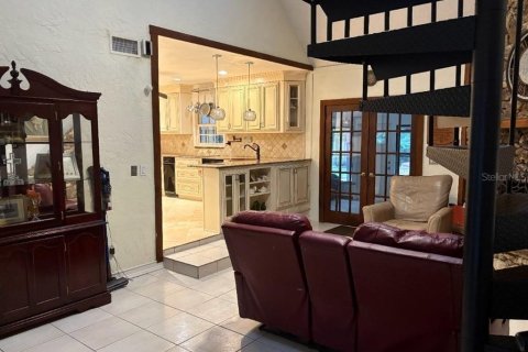 House in DeLand, Florida 4 bedrooms, 288 sq.m. № 2356690 - photo 21