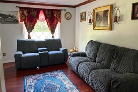 House in DeLand, Florida 4 bedrooms, 288 sq.m. № 2356690 - photo 23