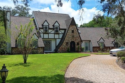 Casa en DeLand, Florida 4 dormitorios, 288 m2 № 2356690