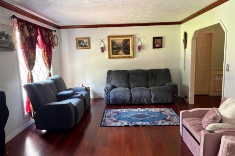 House in DeLand, Florida 4 bedrooms, 288 sq.m. № 2356690 - photo 24