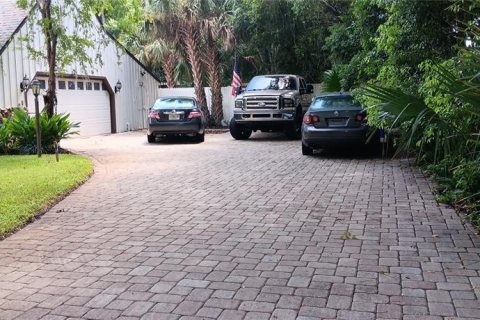 House in DeLand, Florida 4 bedrooms, 288 sq.m. № 2356690 - photo 4