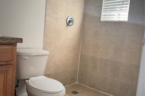 Снять в аренду виллу или дом в Майами-Бич, Флорида 650.22м2, № 2028732 - фото 7