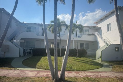 Снять в аренду виллу или дом в Майами-Бич, Флорида 650.22м2, № 2028732 - фото 12