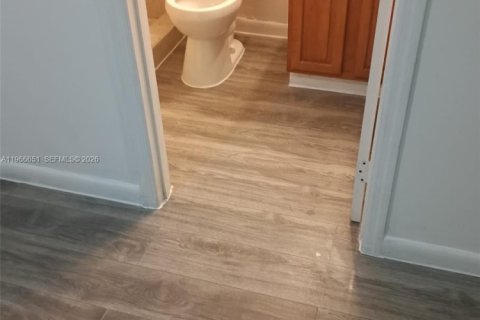 Снять в аренду виллу или дом в Майами-Бич, Флорида 650.22м2, № 2028732 - фото 17