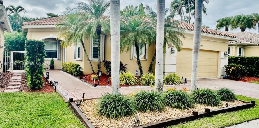 Casa en Weston, Florida 3 dormitorios, 246.38 m2 № 1999329