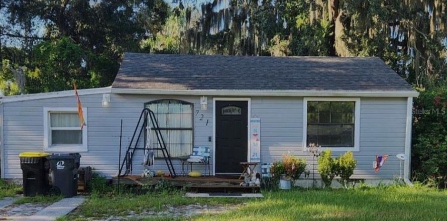 House in Auburndale, Florida 2 bedrooms, 97.08 sq.m. № 1914393