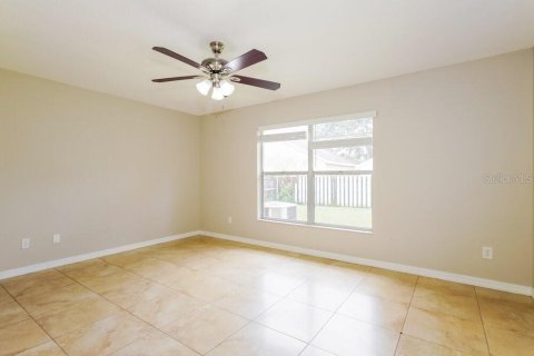 Villa ou maison à louer à Orlando, Floride: 3 chambres, 123.37 m2 № 2398698 - photo 9