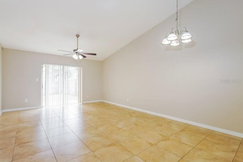 Villa ou maison à louer à Orlando, Floride: 3 chambres, 123.37 m2 № 2398698 - photo 6