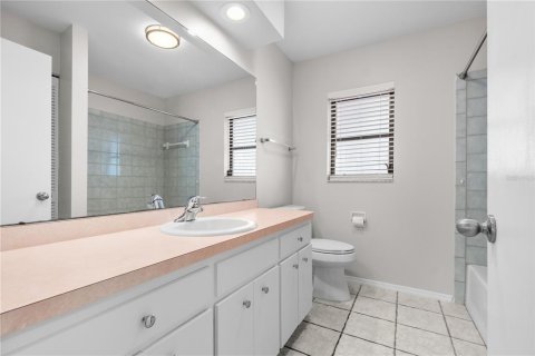 House in Englewood, Florida 2 bedrooms, 123.84 sq.m. № 2403600 - photo 25