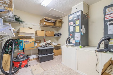 Casa en venta en Orlando, Florida, 5 dormitorios, 360.18 m2 № 1918219 - foto 11