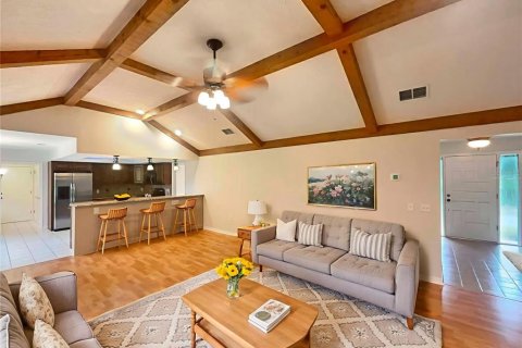 Villa ou maison à vendre à Valrico, Floride: 4 chambres, 225.1 m2 № 1915375 - photo 2