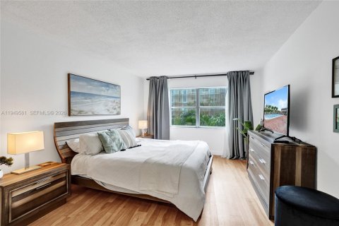 Copropriété à vendre à Hallandale Beach, Floride: 2 chambres, 116.13 m2 № 2005229 - photo 20