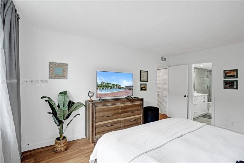 Copropriété à vendre à Hallandale Beach, Floride: 2 chambres, 116.13 m2 № 2005229 - photo 25