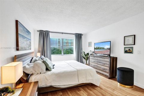 Copropriété à vendre à Hallandale Beach, Floride: 2 chambres, 116.13 m2 № 2005229 - photo 21