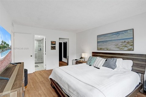 Copropriété à vendre à Hallandale Beach, Floride: 2 chambres, 116.13 m2 № 2005229 - photo 23