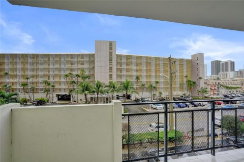 Copropriété à vendre à Hallandale Beach, Floride: 2 chambres, 116.13 m2 № 2005229 - photo 15