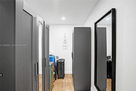 Copropriété à vendre à Hallandale Beach, Floride: 2 chambres, 116.13 m2 № 2005229 - photo 28