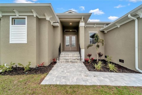 House in Port Charlotte, Florida 4 bedrooms, 209.31 sq.m. № 1532559 - photo 5