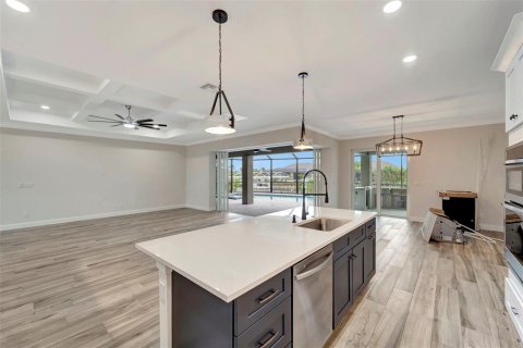House in Port Charlotte, Florida 4 bedrooms, 209.31 sq.m. № 1532559 - photo 16