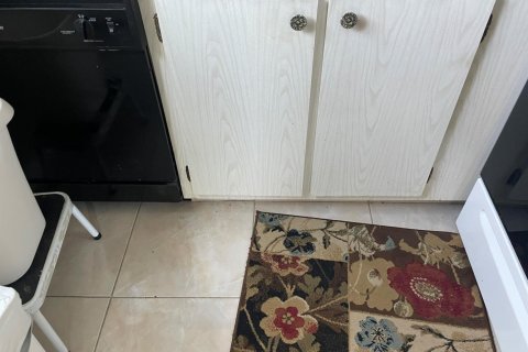 Купить кондоминиум в Палм Спрингс, Флорида 4 комнаты, 84.73м2, № 2082783 - фото 13
