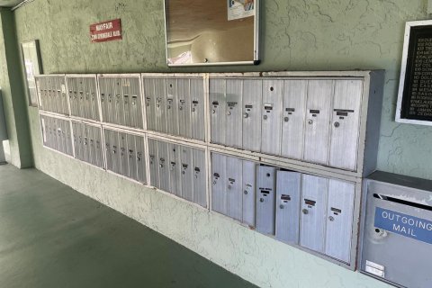 Купить кондоминиум в Палм Спрингс, Флорида 4 комнаты, 84.73м2, № 2082783 - фото 29