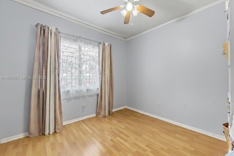 Casa en venta en Homestead, Florida, 3 dormitorios, 113.71 m2 № 1996076 - foto 10