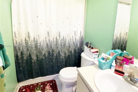 Casa en venta en Homestead, Florida, 3 dormitorios, 113.71 m2 № 1996076 - foto 28