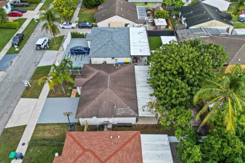 Casa en venta en Homestead, Florida, 3 dormitorios, 113.71 m2 № 1996076 - foto 18