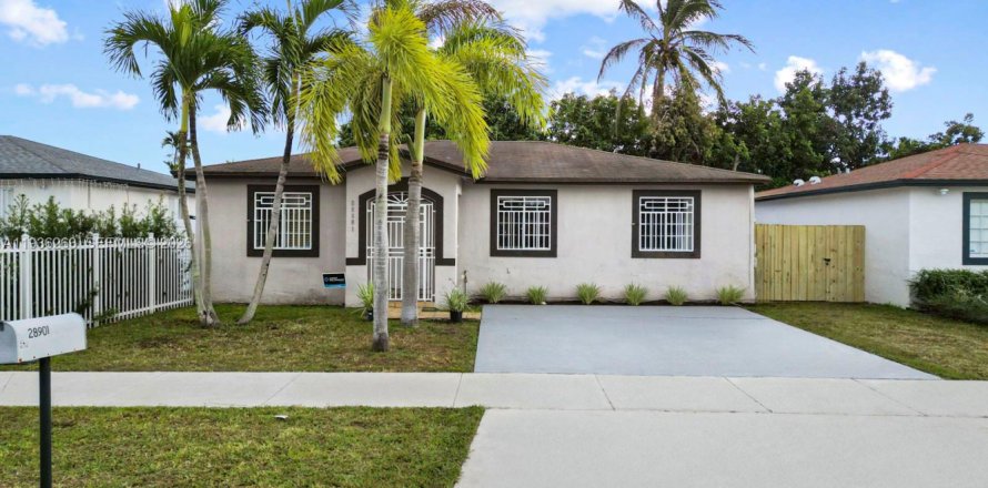 Casa en Homestead, Florida 3 dormitorios, 113.71 m2 № 1996076