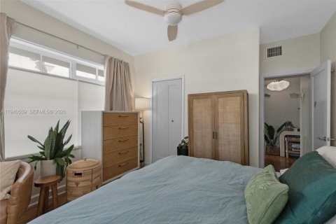 Condo in Miami Beach, Florida, 1 bedroom № 2060124 - photo 27