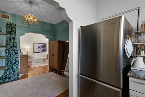 Condo in Miami Beach, Florida, 1 bedroom № 2060124 - photo 22