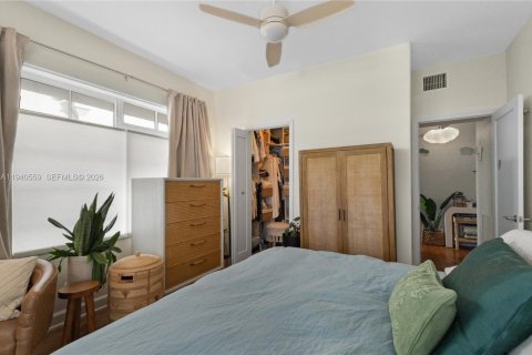 Condo in Miami Beach, Florida, 1 bedroom № 2060124 - photo 26