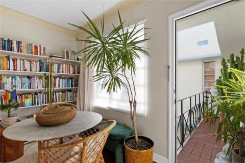 Condo in Miami Beach, Florida, 1 bedroom № 2060124 - photo 15