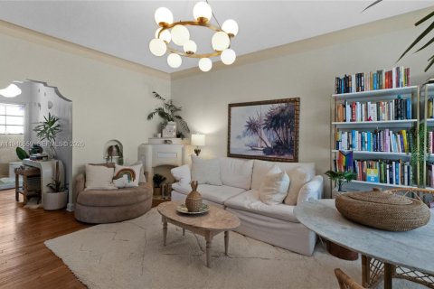 Condo in Miami Beach, Florida, 1 bedroom № 2060124 - photo 6