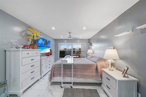 Copropriété à vendre à Pompano Beach, Floride: 1 chambre, 69.68 m2 № 2084595 - photo 14