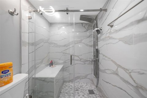 Copropriété à vendre à Pompano Beach, Floride: 1 chambre, 69.68 m2 № 2084595 - photo 18