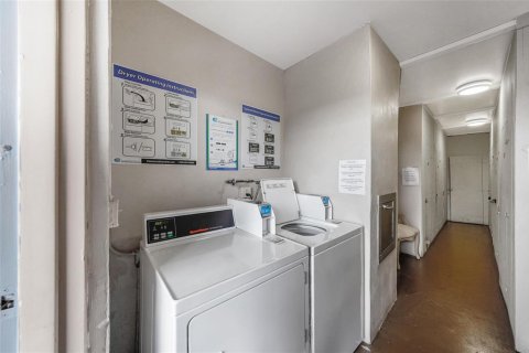 Copropriété à vendre à Pompano Beach, Floride: 1 chambre, 69.68 m2 № 2084595 - photo 19