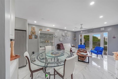Copropriété à vendre à Pompano Beach, Floride: 1 chambre, 69.68 m2 № 2084595 - photo 8