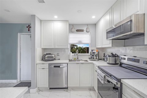 Copropriété à vendre à Pompano Beach, Floride: 1 chambre, 69.68 m2 № 2084595 - photo 2