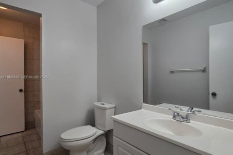 Casa en alquiler en Pembroke Pines, Florida, 2 dormitorios, 88.63 m2 № 2026134 - foto 26