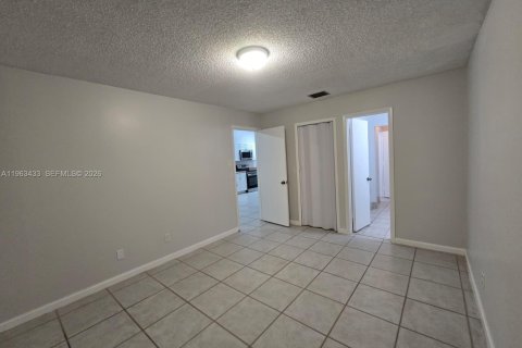 Casa en alquiler en Pembroke Pines, Florida, 2 dormitorios, 88.63 m2 № 2026134 - foto 21
