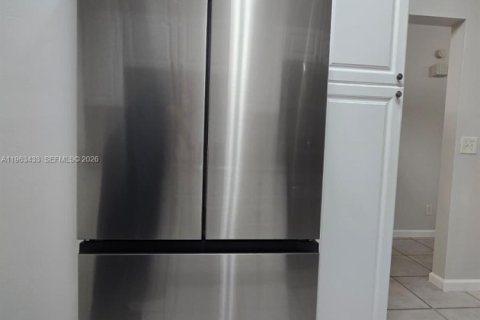 Casa en alquiler en Pembroke Pines, Florida, 2 dormitorios, 88.63 m2 № 2026134 - foto 17