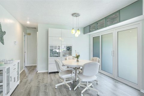 Villa ou maison à vendre à Bradenton, Floride: 2 chambres, 102.47 m2 № 1662868 - photo 15