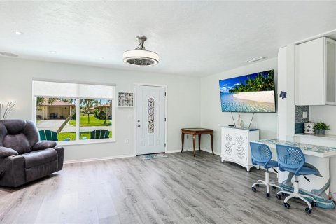 Villa ou maison à vendre à Bradenton, Floride: 2 chambres, 102.47 m2 № 1662868 - photo 14