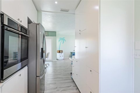 Villa ou maison à vendre à Bradenton, Floride: 2 chambres, 102.47 m2 № 1662868 - photo 18