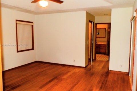 House in Coral Springs, Florida 4 bedrooms, 199.37 sq.m. № 1954304 - photo 8