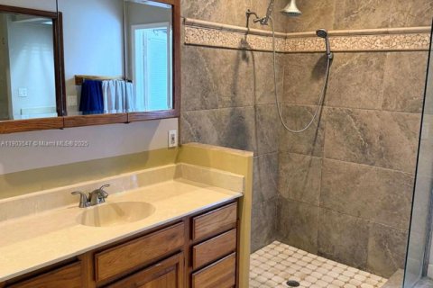 House in Coral Springs, Florida 4 bedrooms, 199.37 sq.m. № 1954304 - photo 9