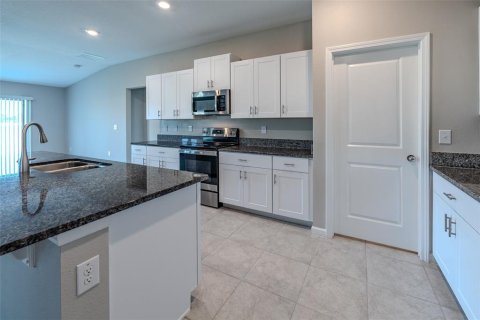 Villa ou maison à vendre à Ocala, Floride: 4 chambres, 241.36 m2 № 2396086 - photo 4
