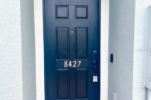 Townhouse in New Port Richey, Florida 3 bedrooms, 140.56 sq.m. № 2223129 - photo 6