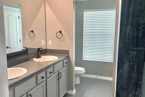 Townhouse in New Port Richey, Florida 3 bedrooms, 140.56 sq.m. № 2223129 - photo 29